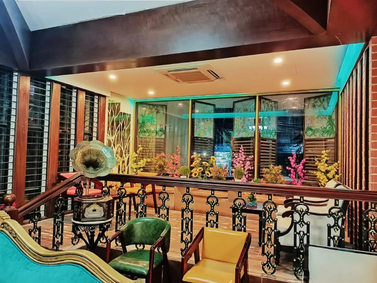 Hotel Crystal Rose - Sylhet Eksteriør billede