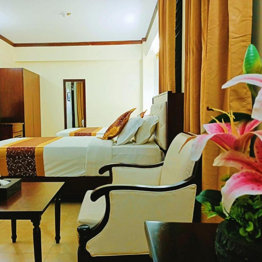 Hotel Crystal Rose - Sylhet Eksteriør billede